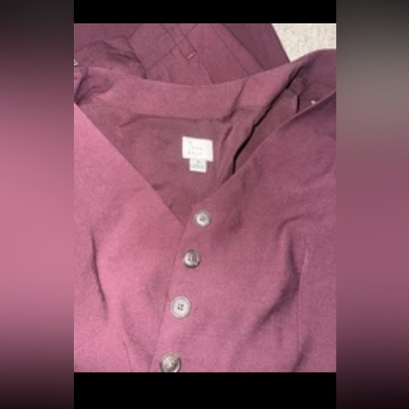 A New Day Women’s Red  Vest Tank Top M Front Buttons Bottom 4 - Picture 4 of 7